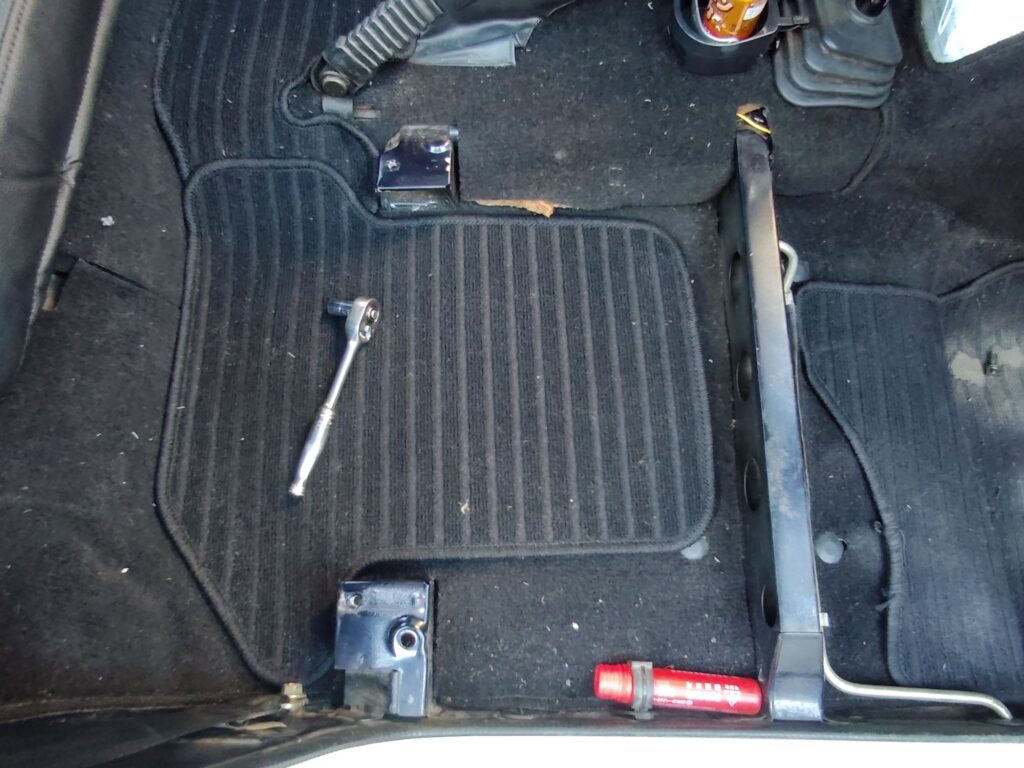 ジムニー　JA11　シートレール　加工