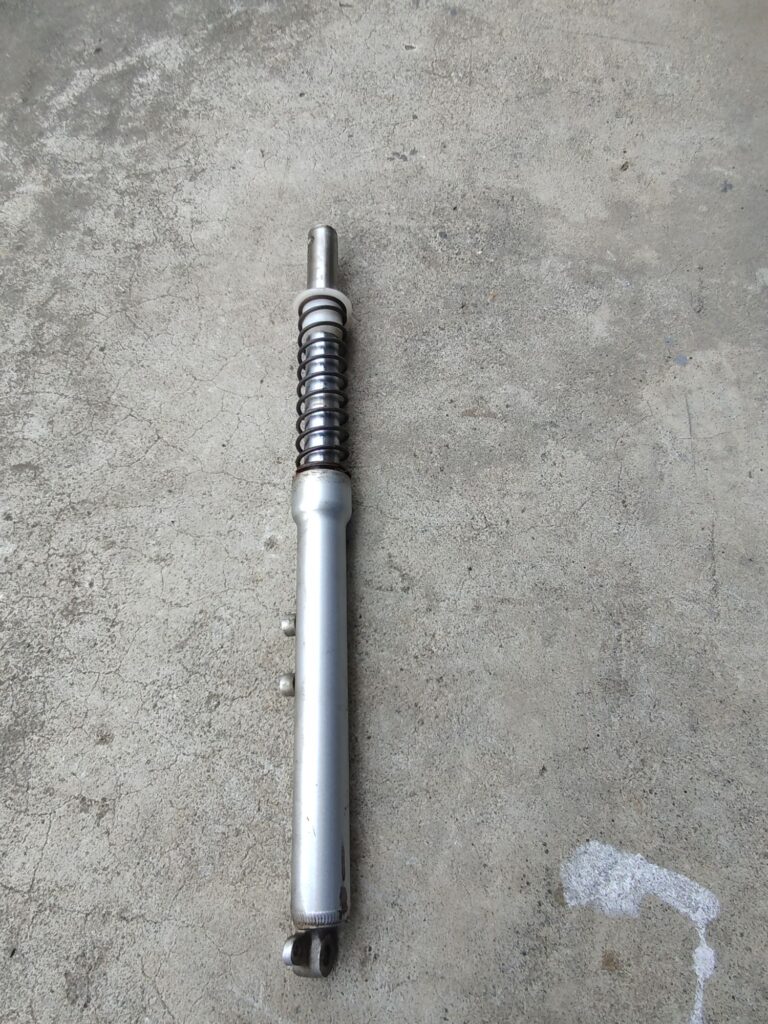 K90　フロントフォークオイル漏れ　オーバーホール