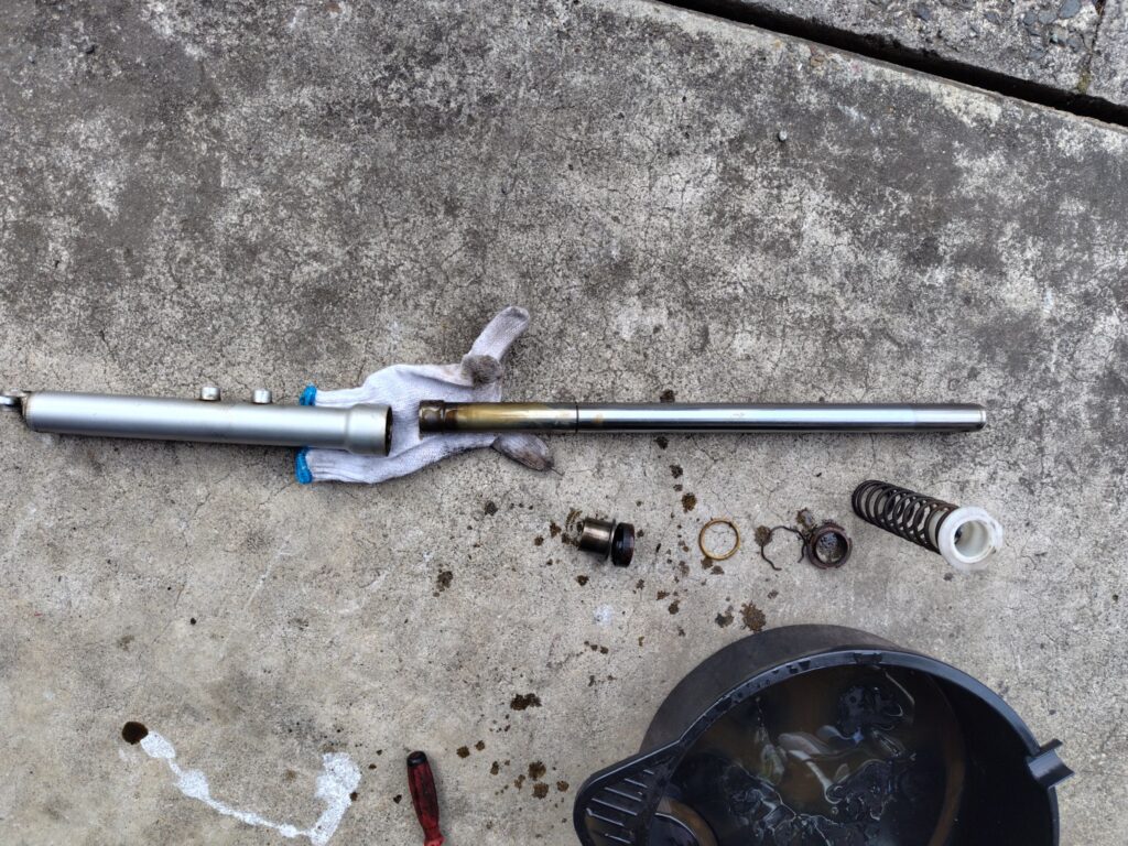 K90　フロントフォークオイル漏れ　オーバーホール