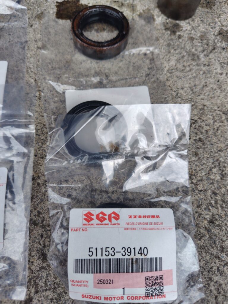 K90　フロントフォークオイル漏れ　オーバーホール