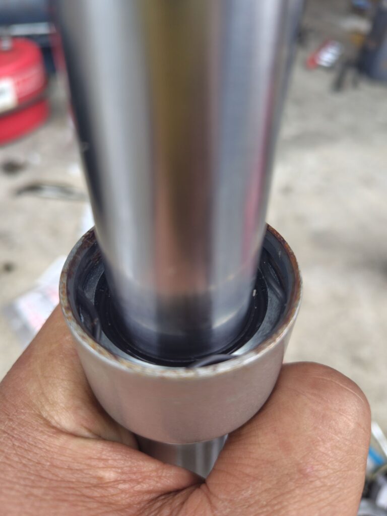 K90　フロントフォークオイル漏れ　オーバーホール