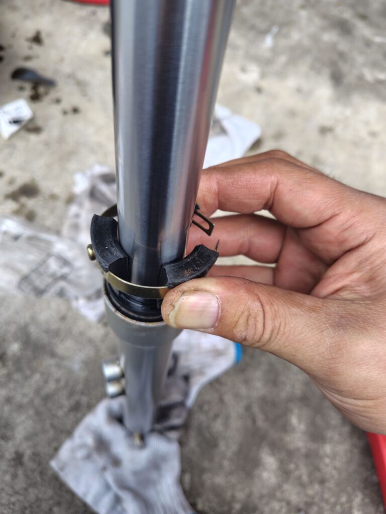 K90　フロントフォークオイル漏れ　オーバーホール