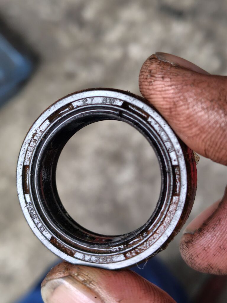 K90　フロントフォークオイル漏れ　オーバーホール