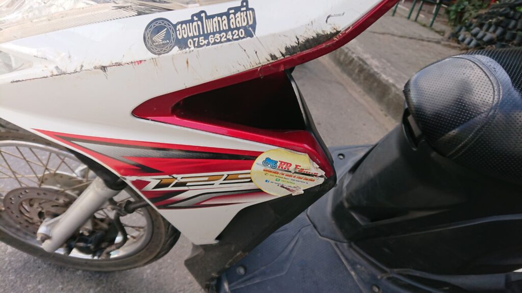 タイ レンタルバイク 写真 キズ 選び方