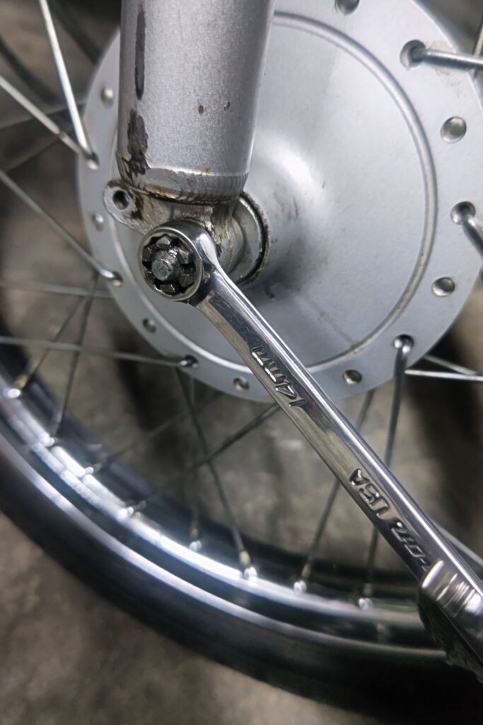 ｋ９０　タイヤ交換