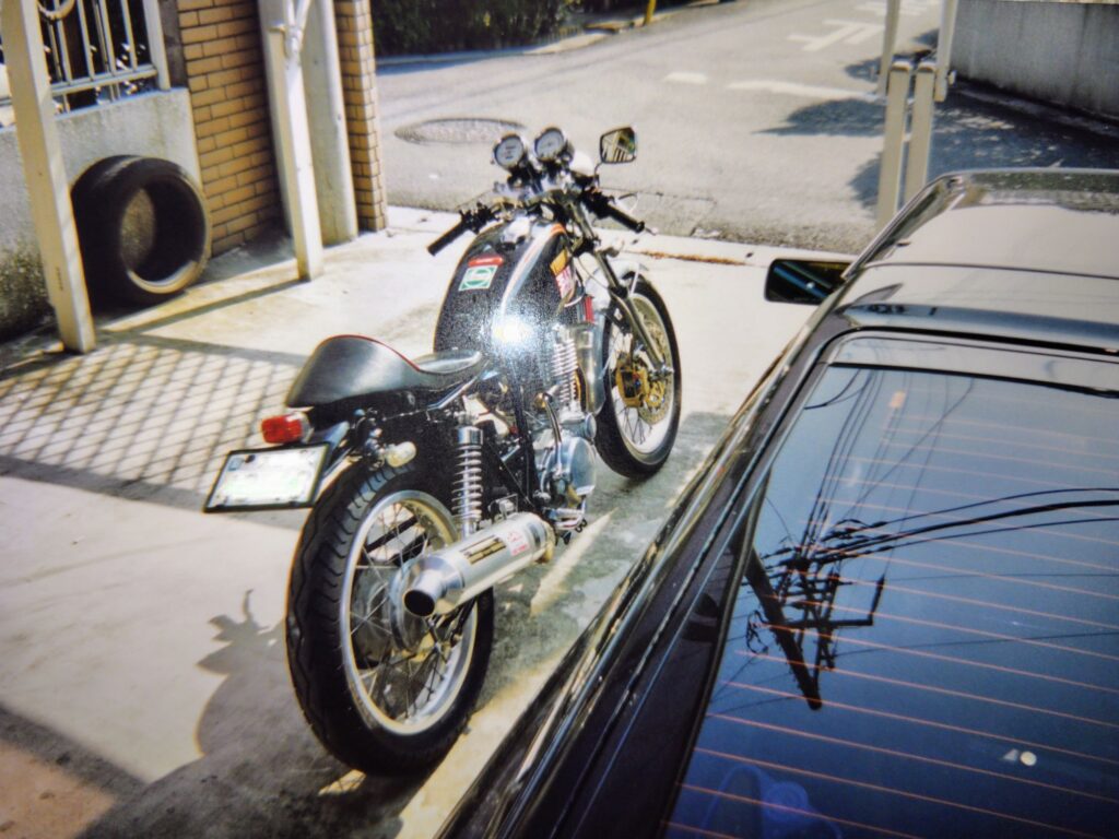 SR400改　ヨシムラピストン　カム　CRキャブ　ヨシムラマフラー